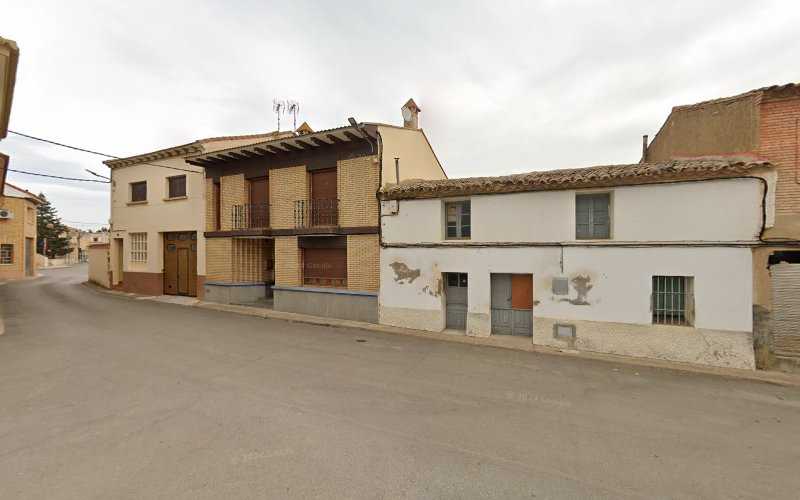 Fotografia tomada fuera de Hermanos Palacín S L - Tienda de armarios en Lalueza, Huesca
