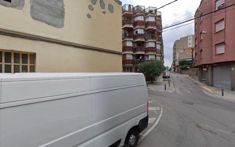 Fotografia tomada fuera de Fustería Roger Riba - Carpintero en Igualada, Barcelona