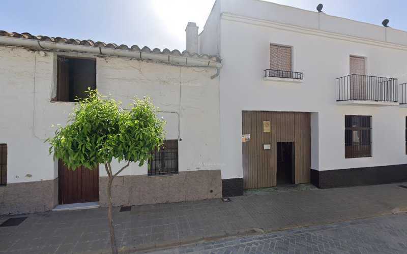 Fotografia tomada fuera de Carpintería Julio Sosa Bancalero - Carpintería en Galaroza, Huelva