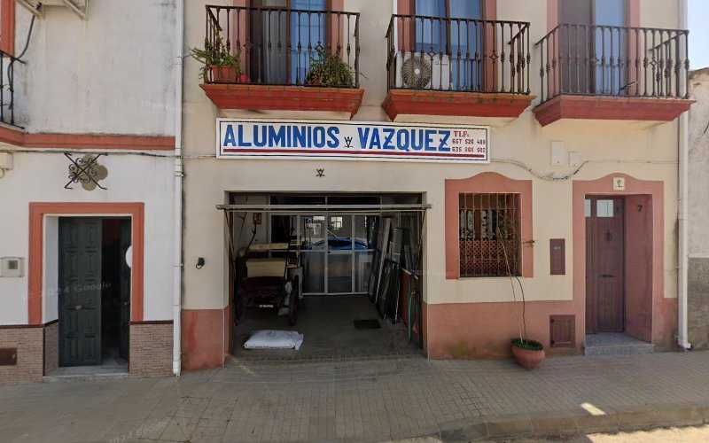 Fotografia tomada fuera de ALUMINIOS VAZQUEZ - Carpintería metálica y de aluminio en Cortegana, Huelva
