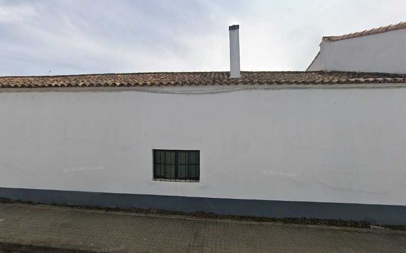 Fotografia tomada fuera de Juan Manuel Moyá Cardoso - Carpintería metálica y de aluminio en El Repilado, Huelva