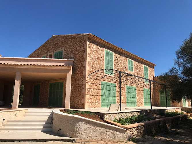 Fotografia tomada fuera de Gaspar Noguera - Carpintería metálica y de aluminio en Felanitx, Baleares