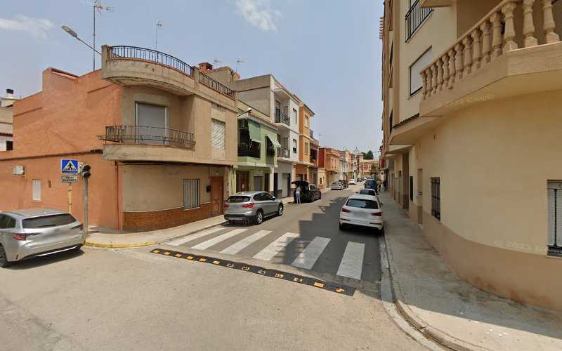 Fotografia tomada fuera de Ebanistería Carpintería Pardo - Tienda de armarios en Castelló, Valencia