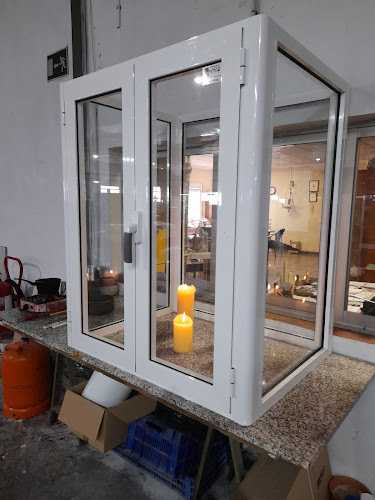 Fotografia tomada fuera de Carpintería Metálica Benimetal, S.L. - Metal·listeria en Albaida, Valencia