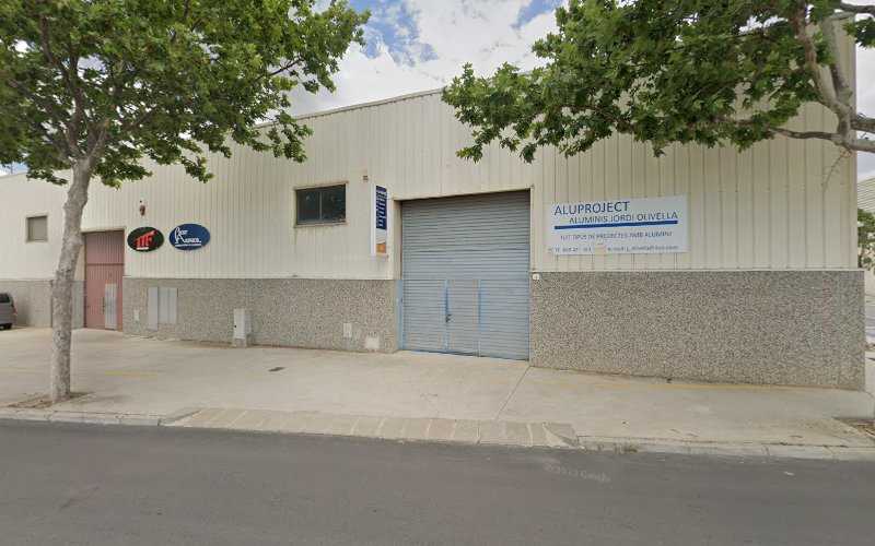 Fotografia tomada fuera de Aluproject - Carpintería metálica y de aluminio en L'Arboç, Tarragona