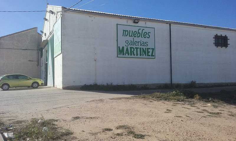 Fotografia tomada fuera de Muebles Galerías Martínez - Tienda de muebles en Iniesta, Cuenca