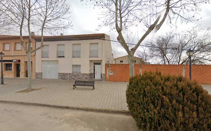 Fotografia tomada fuera de Carpintería Antonio Panadero e Hijos - Tienda de armarios en Tarazona de la Mancha, Albacete