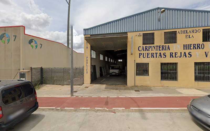 Fotografia tomada fuera de FRB Metálicas - Carpintería metálica y de aluminio en Montserrat, Valencia