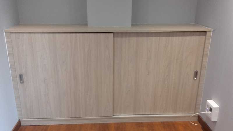 Fotografia tomada fuera de montferrer - Carpintero en Barcelona, Barcelona