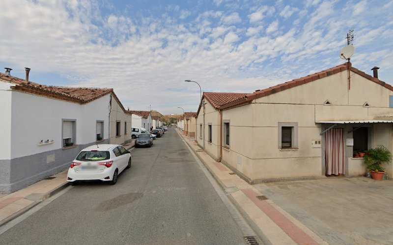 Fotografia tomada fuera de Carpinteria de aluminio y Cristaleria Serrano - Carpenter en Monteagudo, Navarra