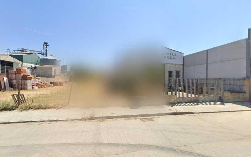 Fotografia tomada fuera de Maderas Sol Cdad. de Bienes - Empresa maderera en Monesterio, Badajoz