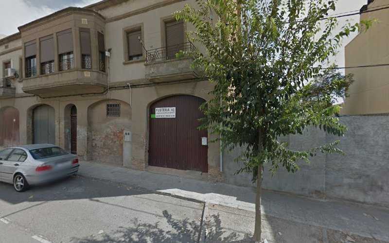 Fotografia tomada fuera de FUSTERIA KE - Carpintería en Cervera, Lérida