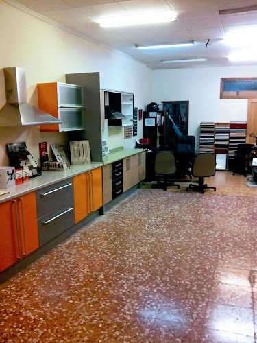 Fotografia tomada fuera de Carpintería Massanassa - Botiga d'armaris en Massanassa, Valencia