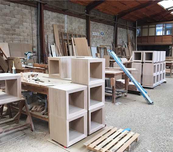 Fotografia tomada fuera de Carpintería Caranceja S.A. - Carpintero en Caranceja, Cantabria