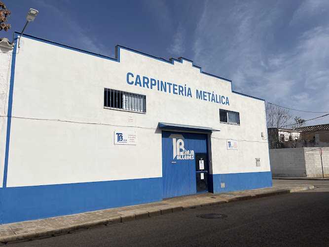 Fotografia tomada fuera de Talleres Borja - Carpintería metálica y de aluminio en Manzanares, Ciudad Real