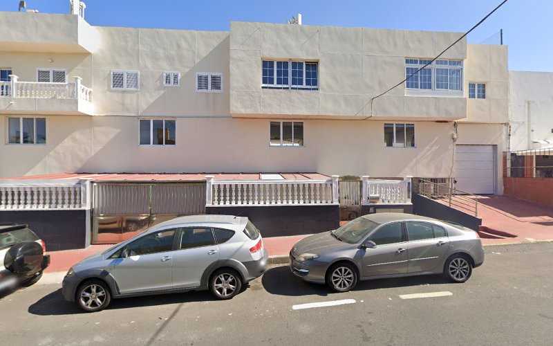 Fotografia tomada fuera de Aluminios Leisier - Carpintería metálica y de aluminio en Las Palmas de Gran Canaria, Las Palmas