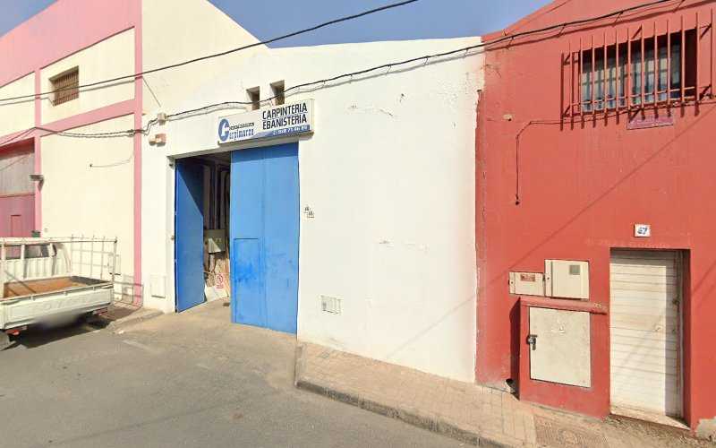 Fotografia tomada fuera de CARPIMARZA - Carpintería en Cruz de la Gallina, Las Palmas