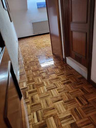 Fotografia tomada fuera de Parquets Jano Noreña-Asturias - Servicio de instalación de suelos de madera en Noreña, Asturias