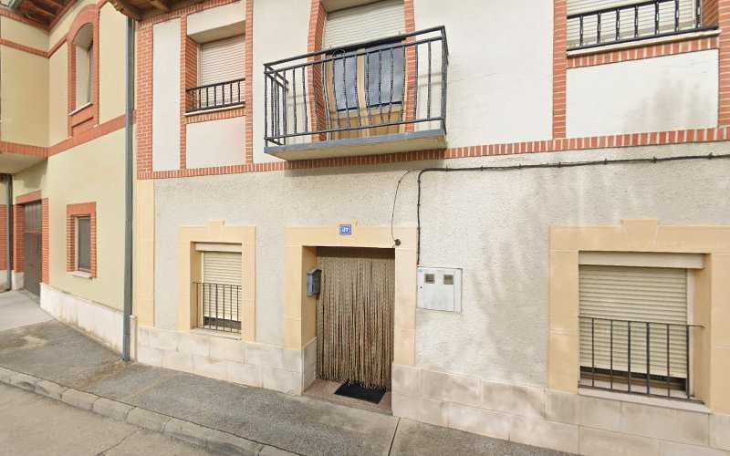 Fotografia tomada fuera de TANGANA S.L. - Carpintero en Chañe, Segovia