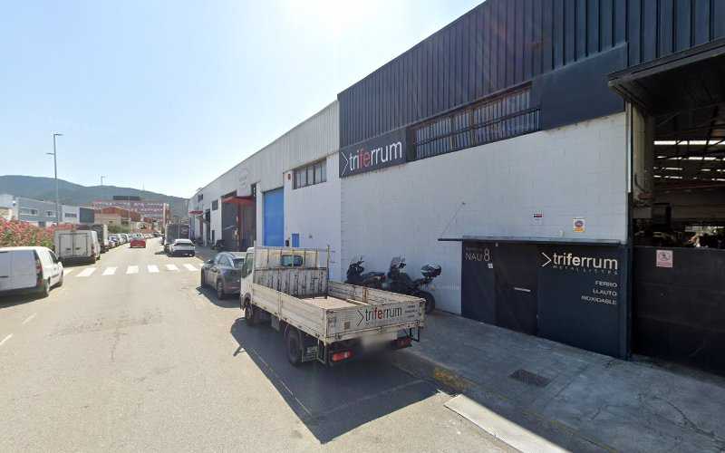Fotografia tomada fuera de Triferrum - Carpintería metálica y de aluminio en Montcada i Reixac, Barcelona