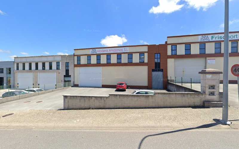 Fotografia tomada fuera de Maderas Amazonas S.L. - Carpintería en O Milladoiro, A Coruña