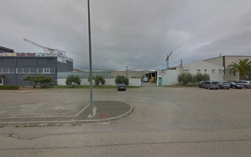 Fotografia tomada fuera de Maderas Sancho Navarro S.L. - Establecimiento de venta de madera en Villanueva de Gállego, Zaragoza