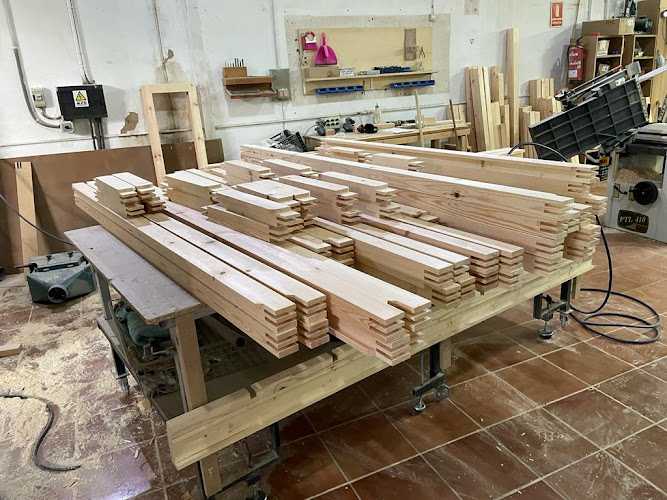 Fotografia tomada fuera de AULE - Carpintería en Alcalá de Guadaíra, Sevilla