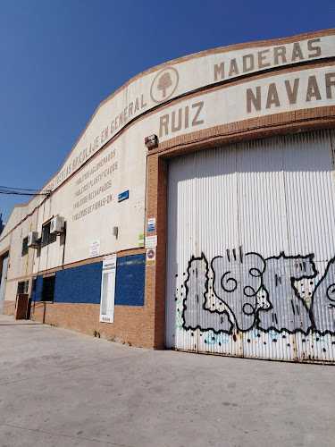 Fotografia tomada fuera de MADERAS Y BRICOLAJES RUIZ NAVARRO SL - Tienda de bricolaje en Málaga, Málaga