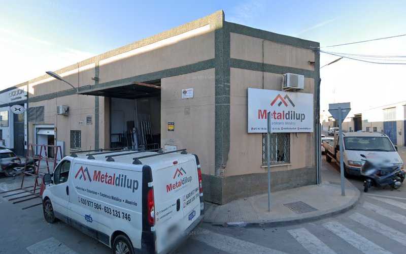 Fotografia tomada fuera de Metaldilup Carpintería Metálica - Carpintería metálica y de aluminio en Málaga, Málaga