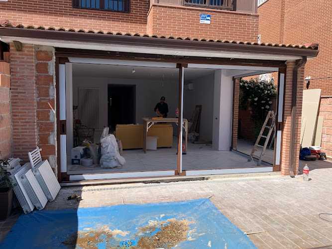 Fotografia tomada fuera de Carpinteria de Aluminio Mateo SL - Carpintería metálica y de aluminio en Humanes de Madrid, Madrid