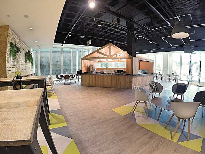 Fotografia tomada fuera de SOMADE SL - Carpintería en Humanes de Madrid, Madrid