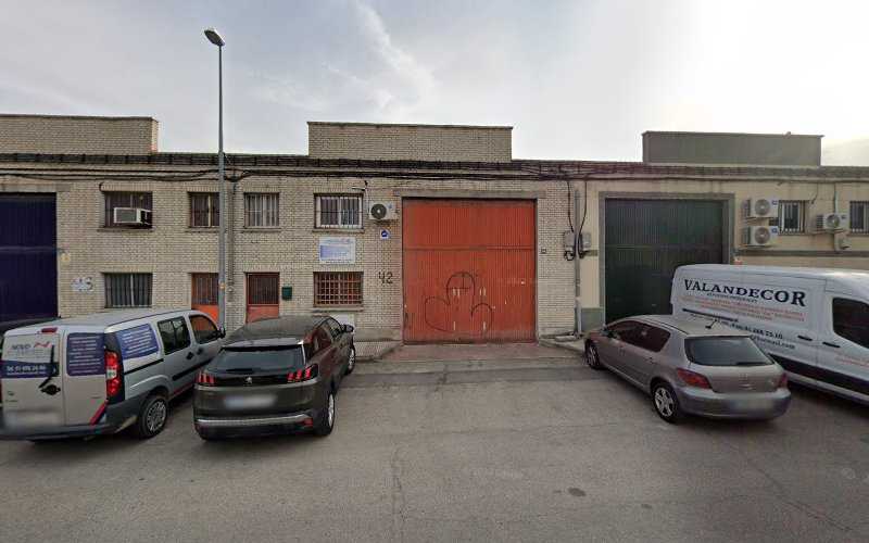 Fotografia tomada fuera de Novo Alumader - Carpintería metálica y de aluminio en Humanes de Madrid, Madrid