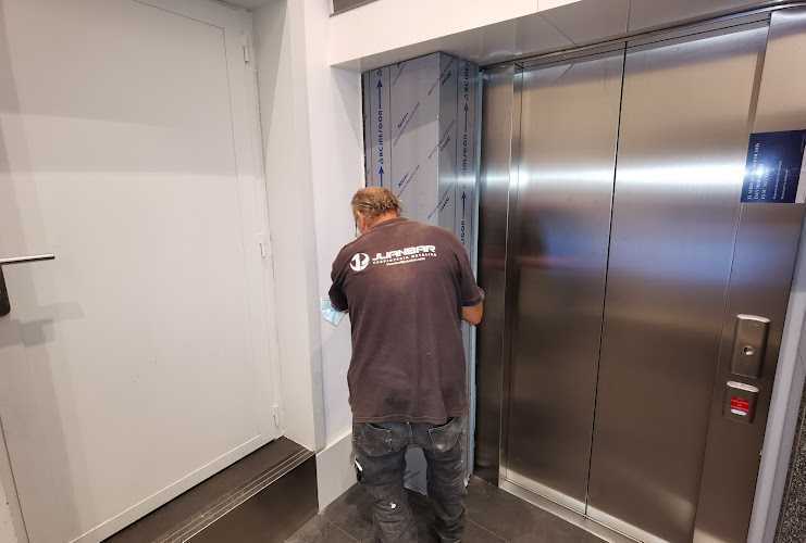 Fotografia tomada fuera de Juanbar Carpintería Metálica - Metalwork en Humanes de Madrid, Madrid