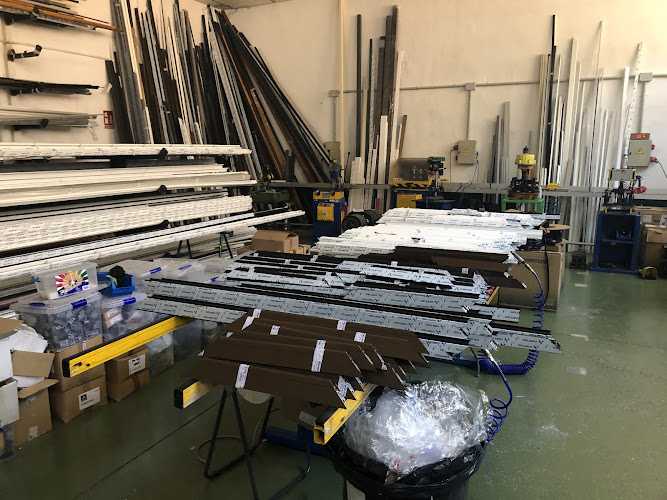 Fotografia tomada fuera de aluminios arias e ivan s.l - Carpintería metálica y de aluminio en Humanes de Madrid, Madrid