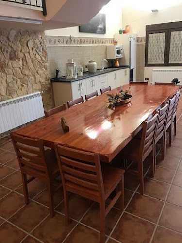 Fotografia tomada fuera de Carpinteria Luis - Carpintería en Teruel, Teruel