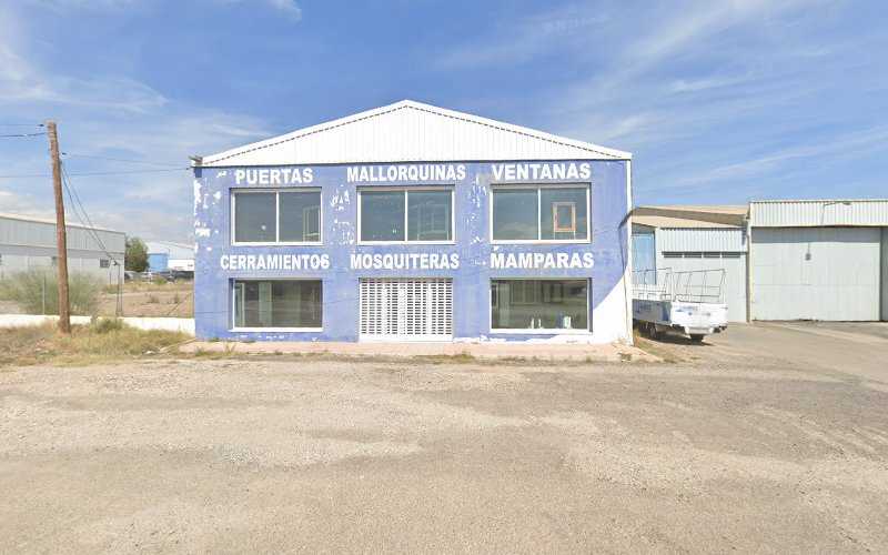 Fotografia tomada fuera de Aluminios Ibáñez sl - Carpintería metálica y de aluminio en Albox, Almería