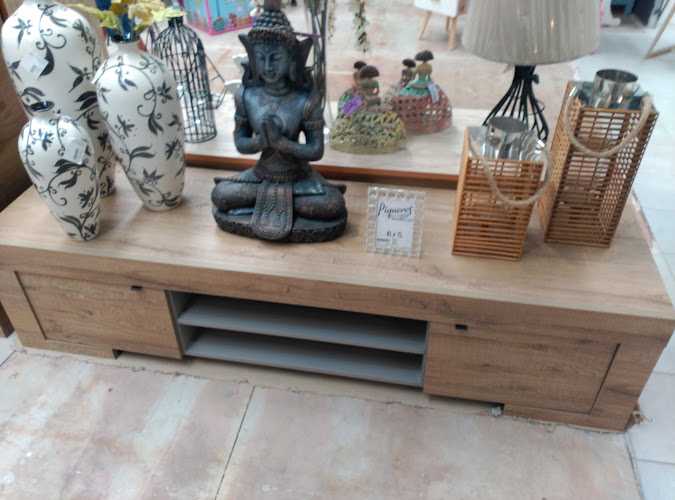 Fotografia tomada fuera de Piqueres Decoración - Tienda de artículos para el hogar en Agost, Alicante