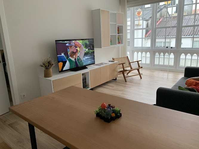 Fotografia tomada fuera de Carpinteria Vigo Garrote - Tienda de muebles en Narón, A Coruña