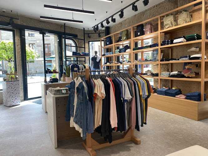 Fotografia tomada fuera de Javi Carpinteiro - Carpintero en Vigo, Pontevedra