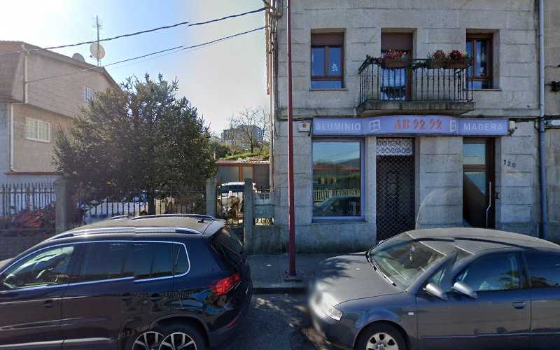 Fotografia tomada fuera de ventanas de madera y aluminio P.V.C - Carpintería en Vigo, Pontevedra