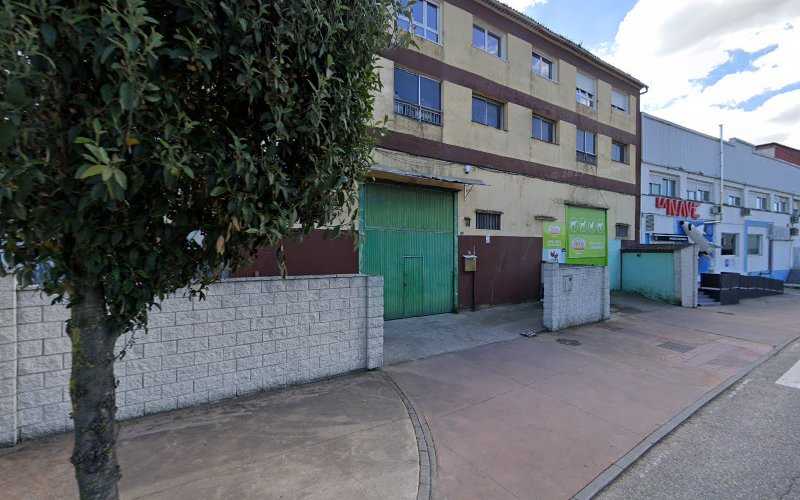 Fotografia tomada fuera de Amancio Deaño - Carpintería metálica y de aluminio en Vigo, Pontevedra