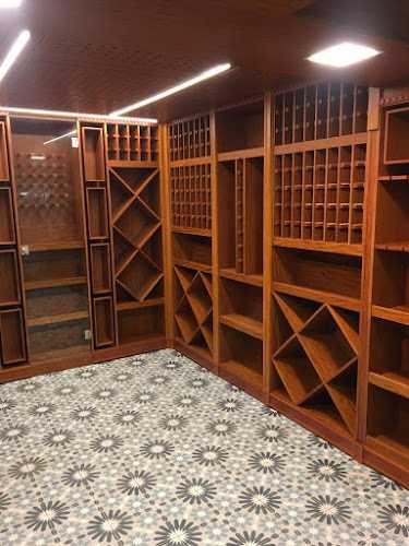 Fotografia tomada fuera de Valporta - Tienda de muebles de cocina en Vigo, Pontevedra