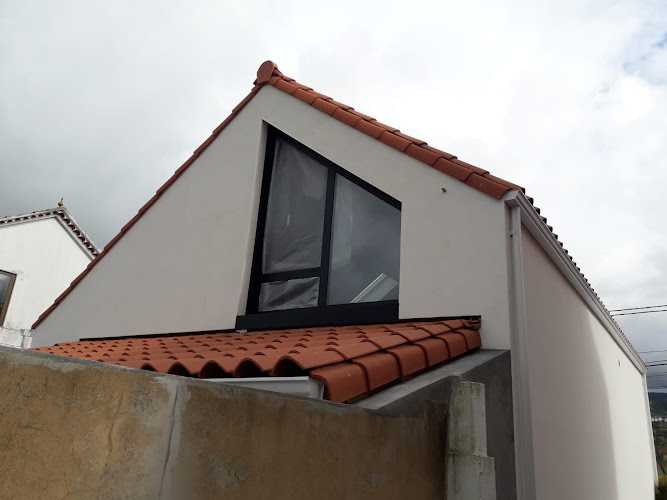 Fotografia tomada fuera de Ventanas Puga - Carpintería metálica y de aluminio en Vigo, Pontevedra