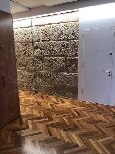 Fotografia tomada fuera de Parquets Blanco - Carpintero en Vigo, Pontevedra