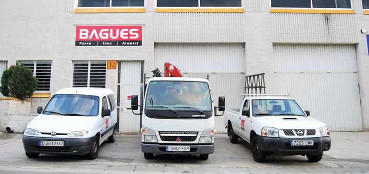 Fotografia tomada fuera de Bagués - Ferro | Inox | Alumini - Metal·listeria en Teià, Barcelona