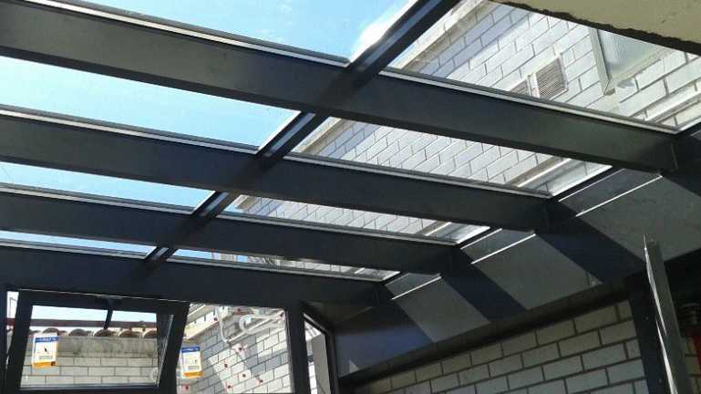 Fotografia tomada fuera de Metálicas Loan S.L. - Carpintería metálica y de aluminio en Palencia, Palencia