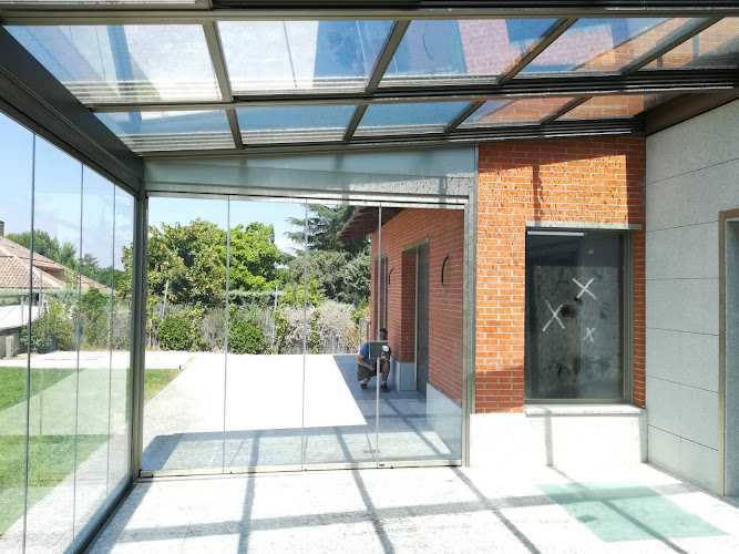 Fotografia tomada fuera de Aluminios la Prensa Norte - Carpintería metálica y de aluminio en Tres Cantos, Madrid