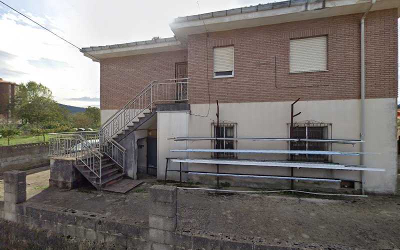 Fotografia tomada fuera de José Luis González González - Carpintería metálica y de aluminio en Torrelavega, Cantabria