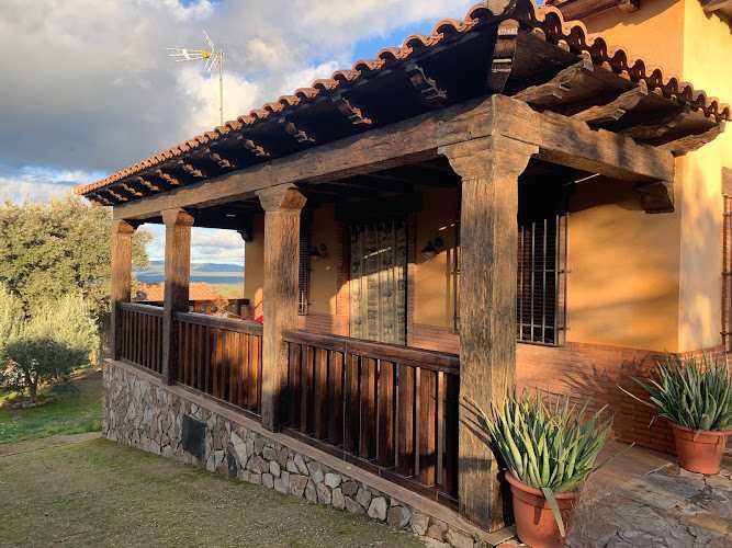 Fotografia tomada fuera de Prefabricados Hermanos Cuevas - Empresa de construcción en Talarrubias, Badajoz