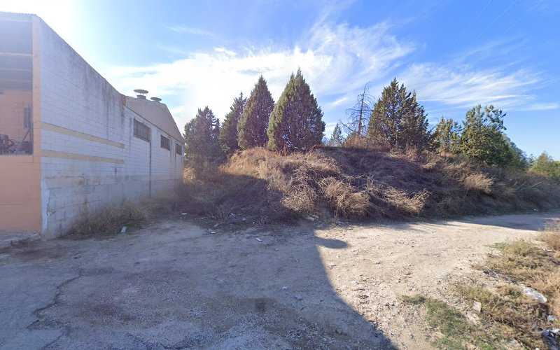 Fotografia tomada fuera de Carpintería Industrial Atalaya S.L. - Fábrica de muebles en Lopera, Jaén